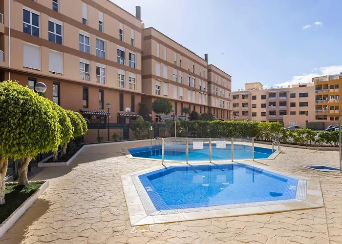 Eva Paradise, El Medano, Beach&swimming Pool *